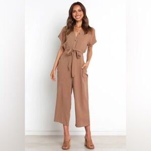 Petal & Pup - Linen Jumpsuit - size 4